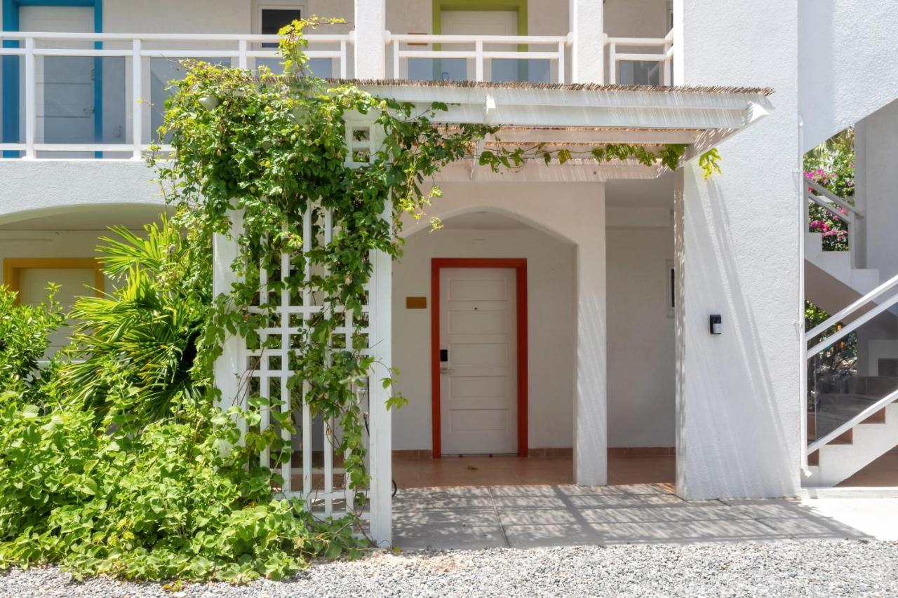 Maho Beach House - Spacious 1 Bedroom Suite Екстер'єр фото